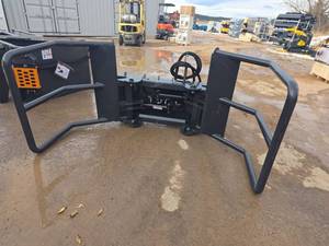 lot 3395 image: Wolverine BSH-12-75D Skid Steer Round Hay Bale Squeeze