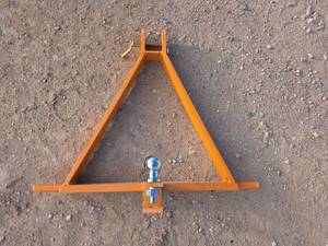 lot 3460 image: Wolverine QC7-26-12.5G Tractor 3-Point Quick Connect Adapter