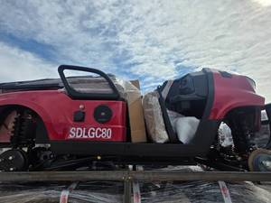 lot 3483 image: SDLANCH GC80 Lifted Golf Cart with Off-Road Package (Assembly Required) Red Color