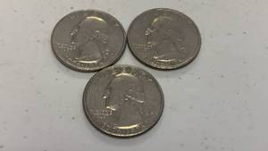 lot 15 image: 1976 Bicentennial Quarter Coin Set of 3 GS80