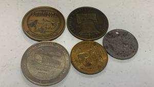 lot 18 image: Vintage Commemorative Medallion Lot �� U.S. History & Events