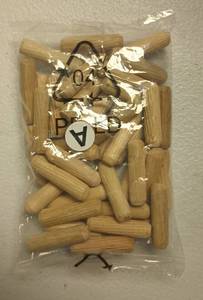 lot 315 image: Wooden Dowel Pins Set
