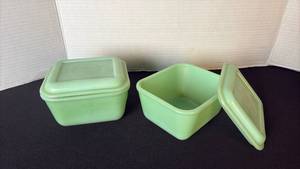lot 1 image: Fire King Jadeite refrigerator dishes with lids.