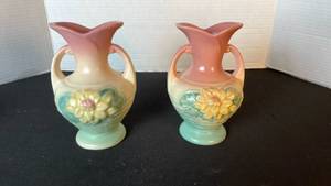 lot 28 image: Pair of Hull Art waterlily dual handled vases
