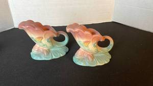 lot 30 image: Hull Art pottery bow knot cornucopia candle holders