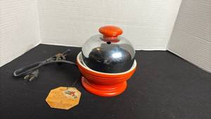 lot 99 image: Antique Hankscraft egg cooker&nbsp