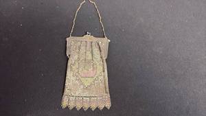 lot 144 image: Vintage mesh evening bag