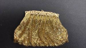 lot 151 image: Vintage Whiting Davis mesh evening bag