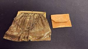 lot 154 image: Vintage mesh evening bag