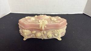lot 159 image: Pink Incoley stone box