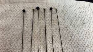 lot 180 image: Vintage hat pins