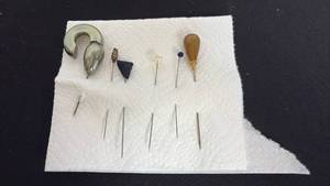 lot 186 image: Vintage hat pins