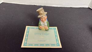 lot 198 image: Charles Dickens candle snuffers - Artful Dodger