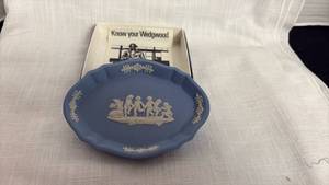 lot 216 image: Vintage Wedgewood, pale, blue trinket tray