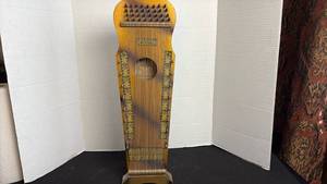 lot 247 image: Violin-Uke 20 inches Original MARX Instrument