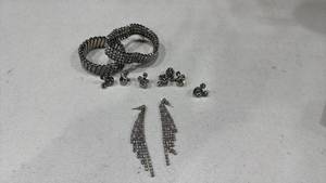 lot 271 image: Womens bracelets, earrings and more