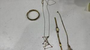 lot 278 image: Womens jewelry