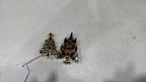 lot 302 image: Eisenberg and other Christmas tree pins