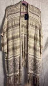 lot 371 image: Ralph Lauren Polo knit sweater size medium new tags, still attached
