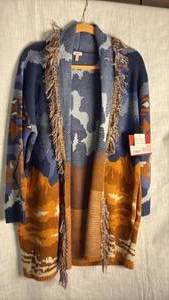 lot 383 image: Reba brand sweater size medium new with tags still attached