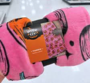 lot 41672 image: Target Halloween Throw Blanket