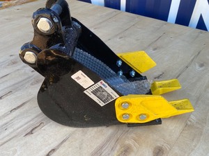 lot 2415 image: Unused SD Lanch Excavator Bucket