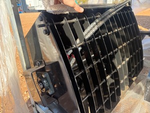 lot 2422 image: Unused SD Lanch Concrete Mixing Attachment for Mini Skid