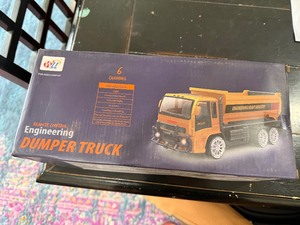 lot 2496 image: Unused SD Lanch Remote Control Dumper Truck