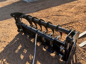 lot 2173 image: Unused Captok CK-CLG72 Skid Steer Grapple  72, 10 teeth