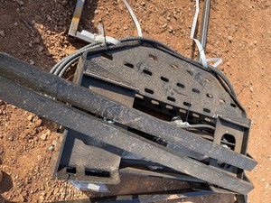 lot 2189 image: Unused CAPTOK CK-SF60 Skid Steer Side Shift Forks