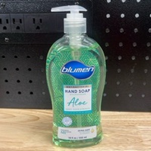 lot 926 image: Blumen Hand Soap With Moisturizers Aloe 18oz - Retail $17