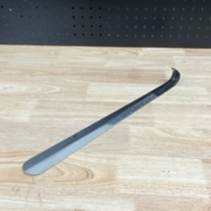 lot 1000 image: Metal Shoe Horn with Long Handle - Retail $15