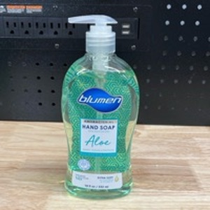 lot 1047 image: Blumen Hand Soap With Moisturizers Aloe 18oz - Retail $17