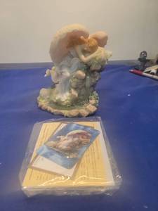 lot 5201 image: Seraphim Classics Trusting Soul Angel Figurine #81489 new in box b