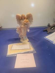 lot 5210 image: Seraphim Classics Autumn Beauty Angel Figurine #78088 with COA new in box
