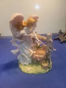 lot 5213 image: Seraphim Classics Alexandra Endless Dreams Figurine 1998