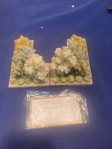 lot 5215 image: Seraphim Classics Garden of Angels Display Stand with COA new in box