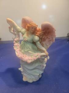 lot 5224 image: Seraphim Classics Dawn Sunshines Guardian Angel Figurine
