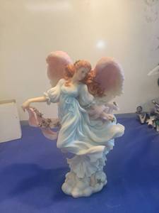 lot 5234 image: Seraphim Classics Ariel Heavens Shining Star Figurine new in box