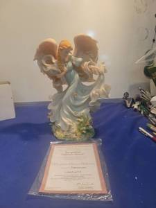 lot 5238 image: Seraphim Classics Jacquelyn Happiness Abounds Figurine with COA new in box