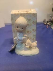 lot 5246 image: Precious Moments Praise The Lord Anyhow Figurine 1996 in box
