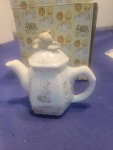 lot 5259 image: Precious Moments November Teapot in box