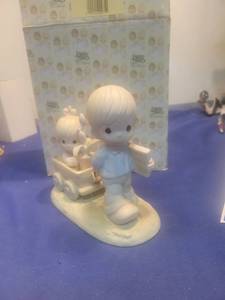 lot 5264 image: Precious Moments Easters On Its Way Figurine in box