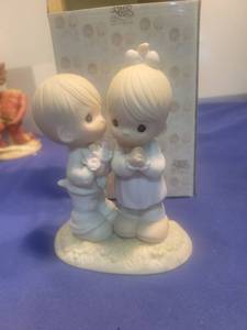 lot 5266 image: Precious Moments Love Is From Above Figurine 521841 in box