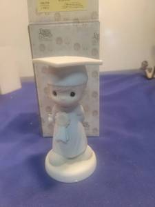 lot 5269 image: Precious Moments God Bless You Graduate Figurine 1986 in box