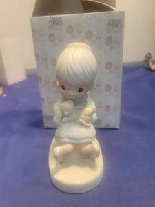 lot 5270 image: Precious Moments The Purr-fect Grandma Figurine E-3109 in box