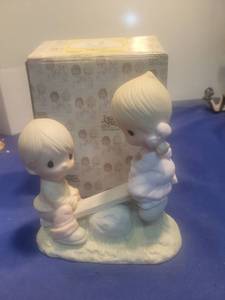 lot 5272 image: Precious Moments Love Lifted Me Figurine in box