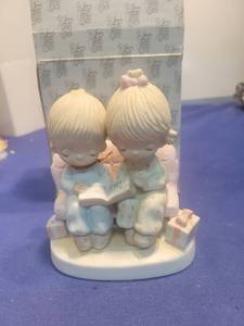 lot 5309 image: 1978 Jonathan & David Unto Us A Child Is Born Figurine in box