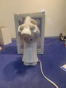 lot 5314 image: Enesco Precious Moments The Heavenly Light Figurine in box