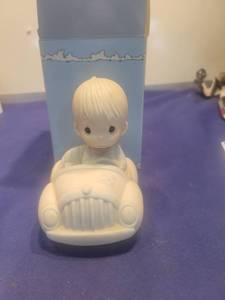 lot 5318 image: Precious Moments Im Following Jesus Figurine 1986